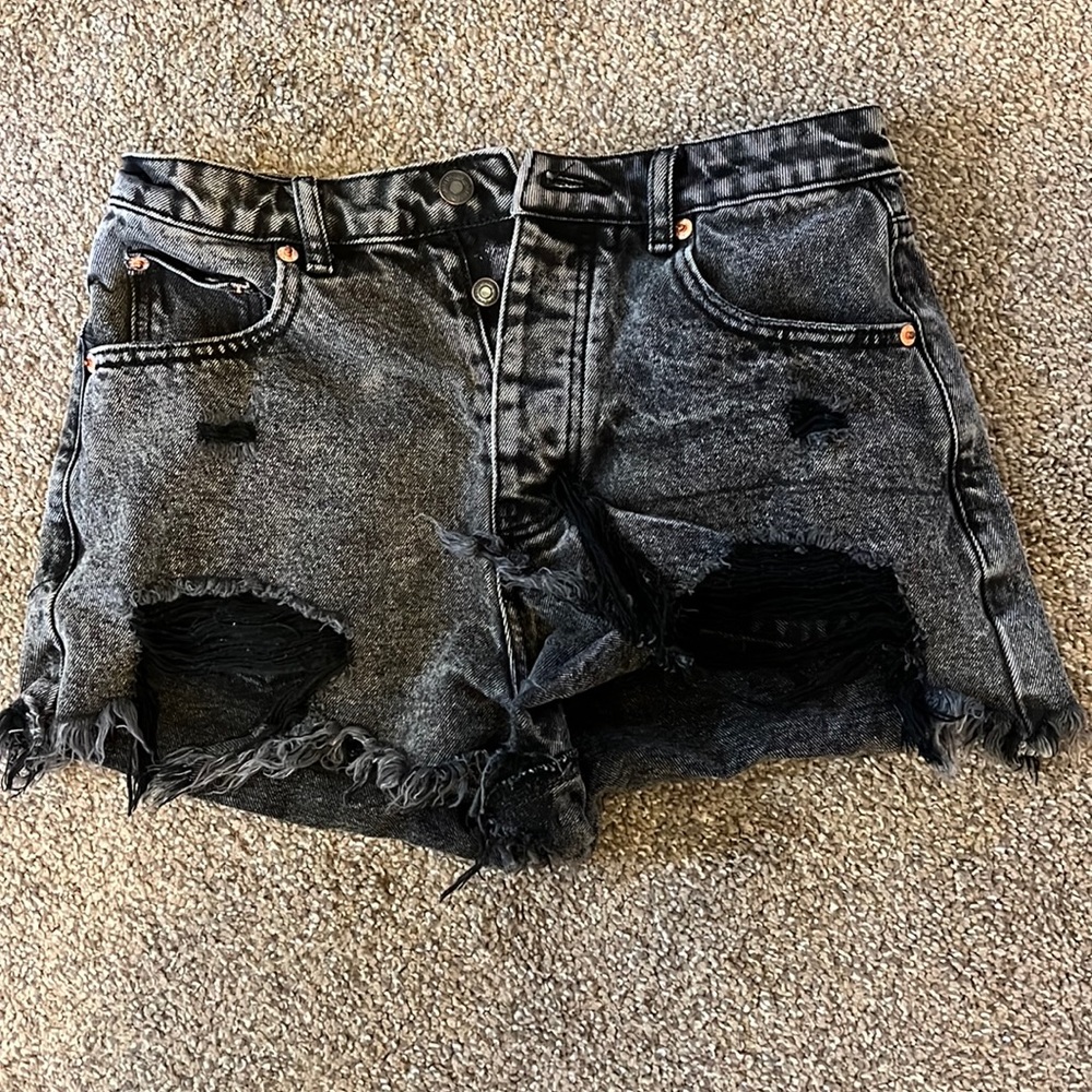 Signature 8 black denim distressed shorts